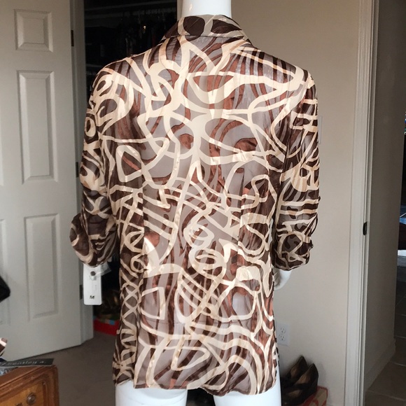 Bentley A. Lorrane Button-down Blouse w/ slits - Picture 5 of 7